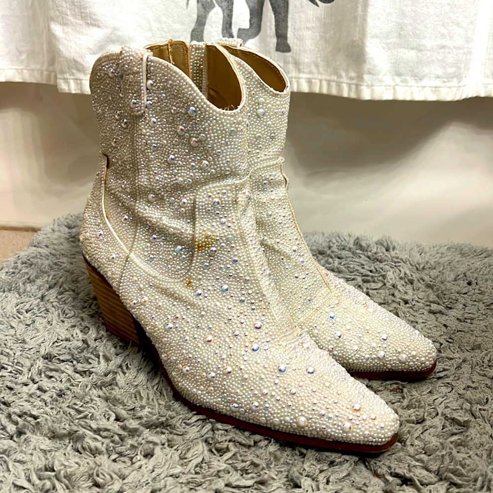 Pearl Boots